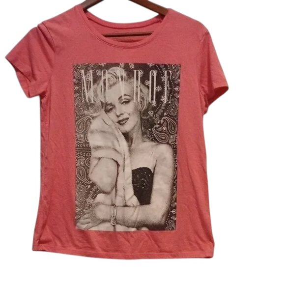Marilyn Monroe Pink Graphic Tee - Picture 4 of 5